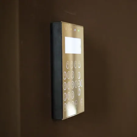 Arena Luxury 2* Верона